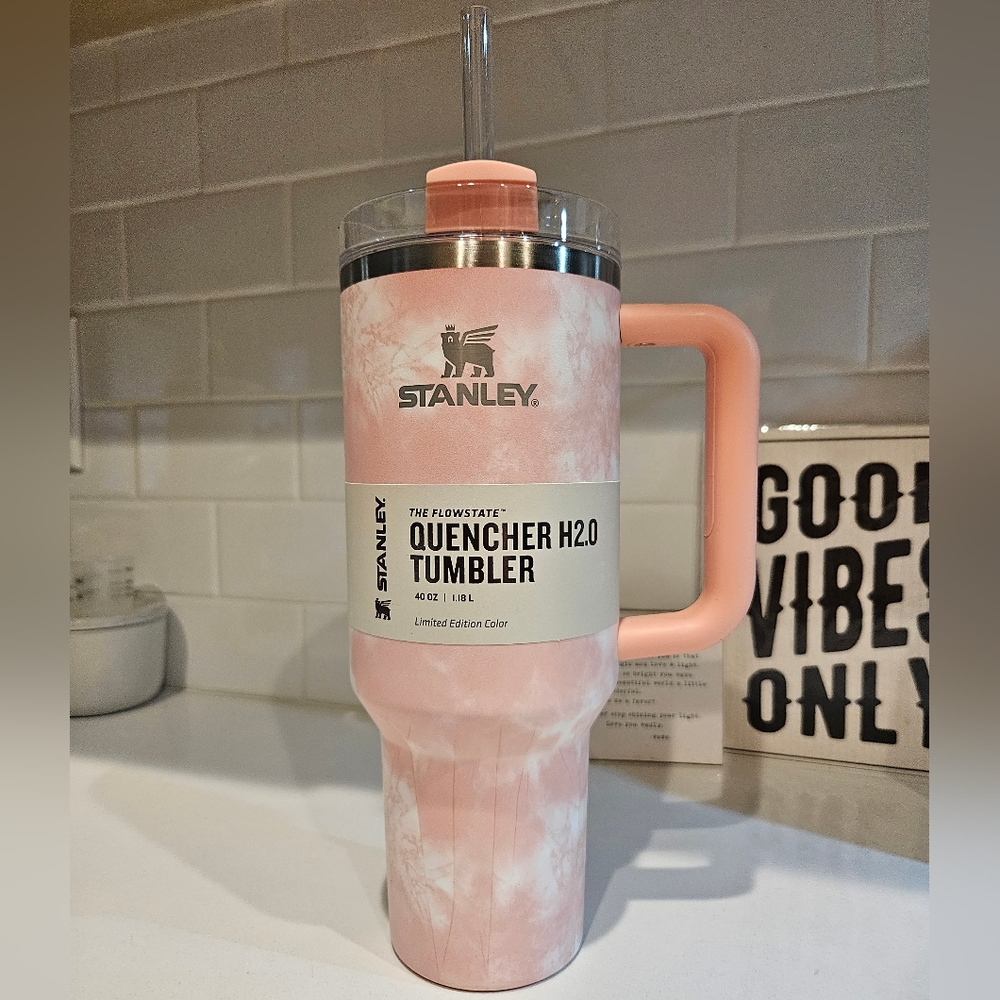 Stanley Pink Quencher H2.0 Tumbler